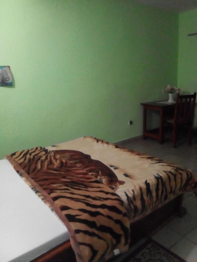 Hotel Kdv Bonaberi Екстер'єр фото
