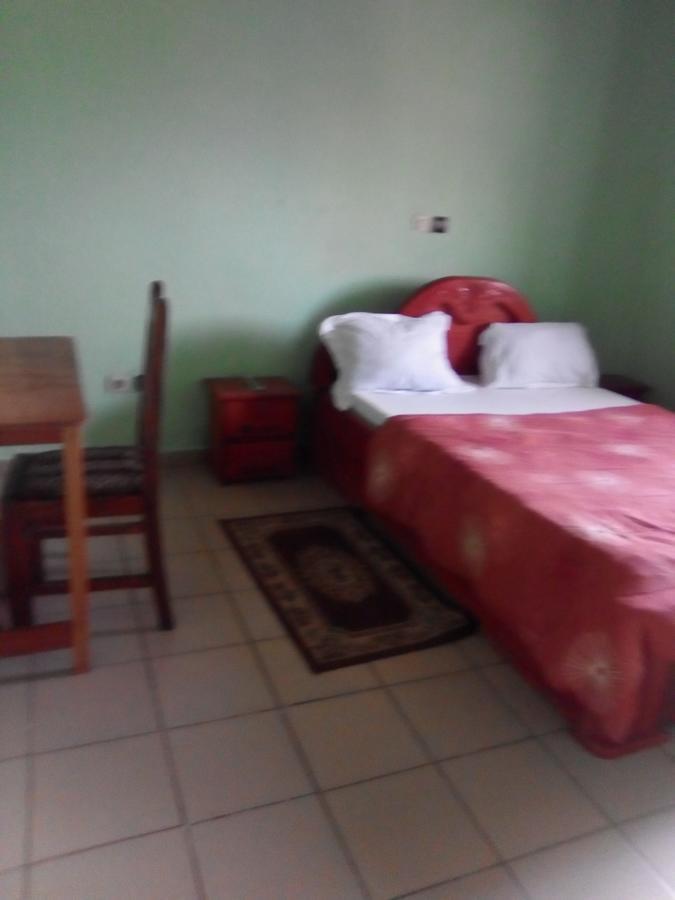 Hotel Kdv Bonaberi Екстер'єр фото